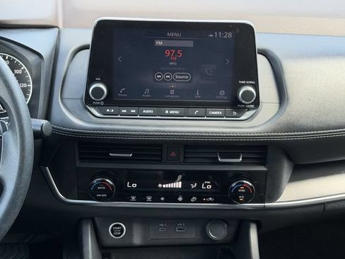 Certified 2023 Nissan Rogue SV FWD image 11