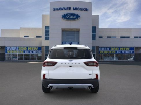 New 2026 Ford Escape SE w/ PHEV Premium Package FWD image 5