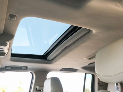 Used 2020 Cadillac Escalade ESV Luxury image 5