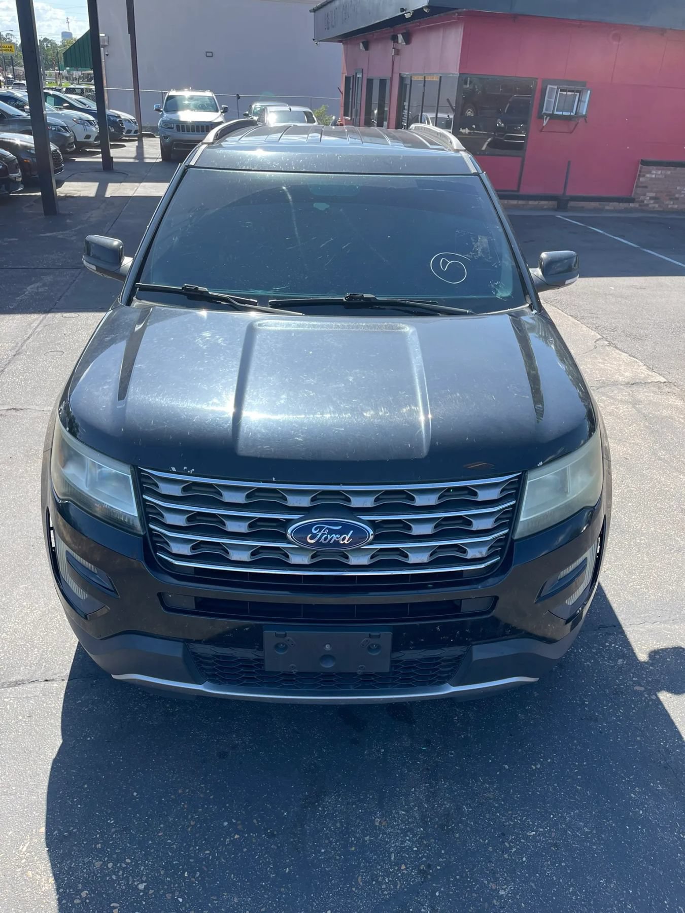 Used 2016 Ford Explorer XLT FWD image 3