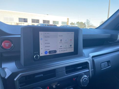 Used 2025 Toyota 4Runner TRD Off-Road image 21