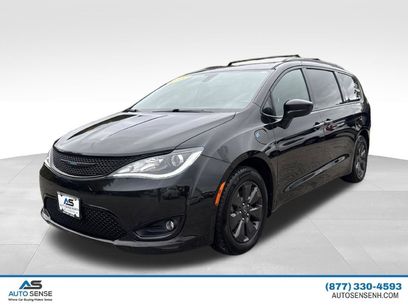 Used 2020 Chrysler Pacifica Touring-L w/ S Appearance Package