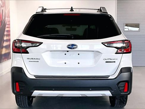 Used 2022 Subaru Outback Touring image 5