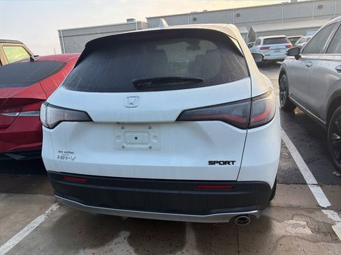 Used 2024 Honda HR-V Sport image 7