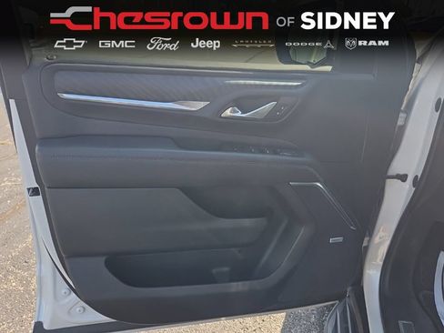 Used 2023 GMC Yukon XL Denali w/ Advanced Technology Package AWD/4WD image 27