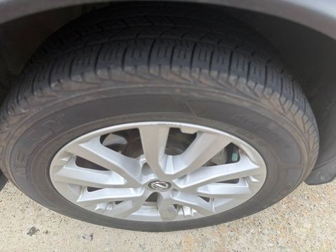 Used 2022 Nissan Rogue Sport SV w/ Technology Package FWD image 15