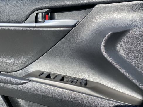 Used 2023 Toyota Camry LE image 22