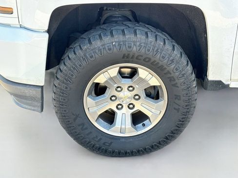 Used 2018 Chevrolet Silverado 1500 LT w/ All Star Edition AWD/4WD image 31