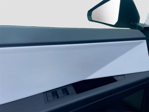 Used 2024 Tesla Cybertruck AWD Crew Cab image 9