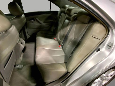 Used 2011 Toyota Camry LE w/ LE Extra-Value Pkg FWD image 20