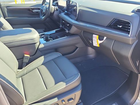 New 2026 Chevrolet Tahoe Premier w/ Sun And Tow Package RWD image 8