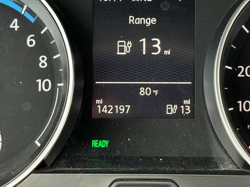 Used 2015 Volkswagen e-Golf SEL Premium FWD image 24