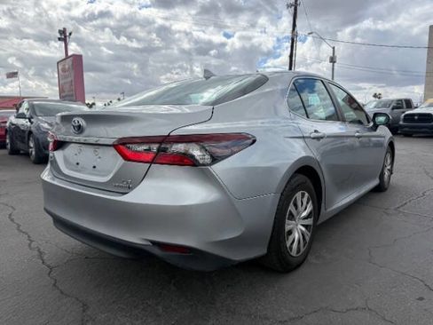Used 2022 Toyota Camry LE FWD image 3