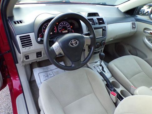 Used 2013 Toyota Corolla LE FWD image 16