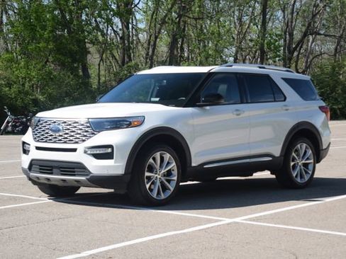 Used 2023 Ford Explorer Platinum w/ Technology Package AWD/4WD image 25