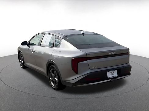 Used 2025 Kia K4 LXS image 10