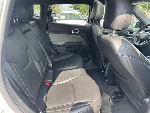 Used 2024 Jeep Compass Latitude w/ Sun and Sound Group AWD/4WD image 12