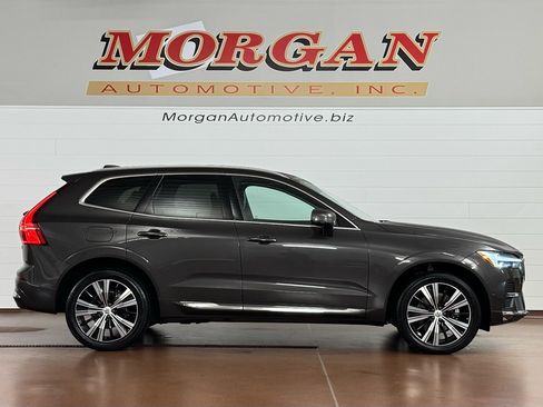 Used 2022 Volvo XC60 B5 Inscription w/ Advanced Package image 2