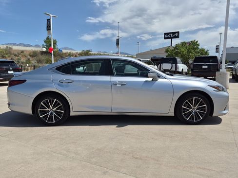 Used 2023 Lexus ES 250 w/ Premium Package AWD/4WD image 7