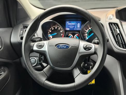 Used 2015 Ford Escape SE image 26