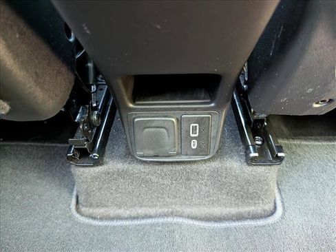 Used 2023 Chevrolet TrailBlazer RS w/ Sun and Liftgate Package FWD image 15