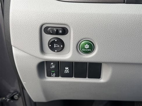 Used 2021 Honda Pilot EX image 11