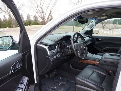 Used 2020 Chevrolet Suburban Premier w/ Max Trailering Package AWD/4WD image 15