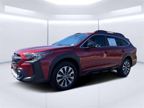 Used 2025 Subaru Outback Limited XT image 8