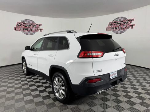 Used 2015 Jeep Cherokee Limited w/ Luxury Group AWD/4WD image 5