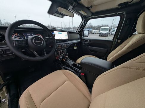 New 2026 Jeep Gladiator Sport AWD/4WD image 2