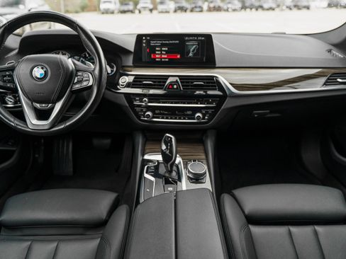 Used 2019 BMW 530i xDrive w/ Convenience Package image 8
