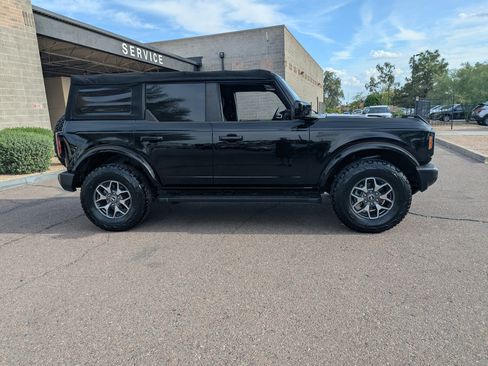 Used 2023 Ford Bronco Outer Banks AWD/4WD image 2