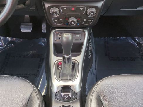 Used 2021 Jeep Compass Latitude image 19