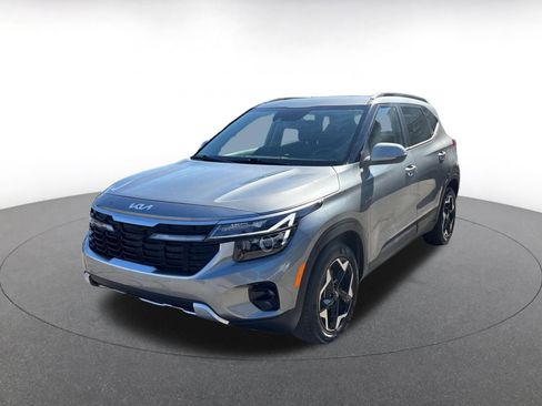 Used 2025 Kia Seltos S image 8