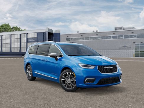 New 2026 Chrysler Pacifica Pinnacle AWD/4WD image 40