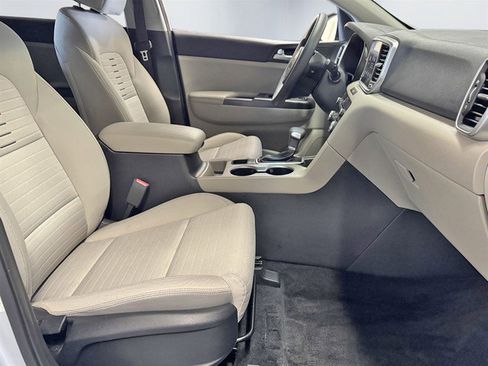 Used 2022 Kia Sportage LX w/ LX AWD Value Edition Package image 23