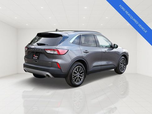 Used 2022 Ford Escape SEL w/ Technology Package FWD image 6
