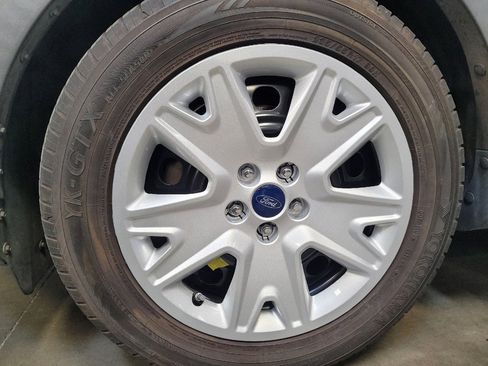 Used 2015 Ford Escape S image 31