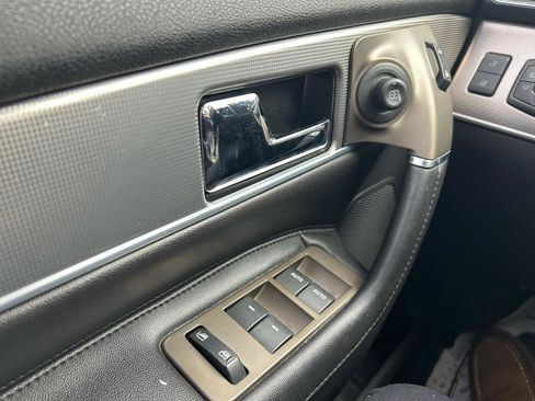 Used 2013 Lincoln MKX AWD image 28