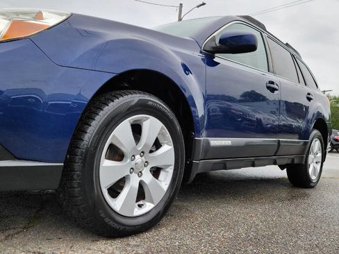 Used 2011 Subaru Outback 2.5i Premium w/ All-Weather Pkg image 7