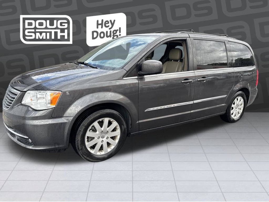 Used 2016 Chrysler Town & Country Touring FWD image 1