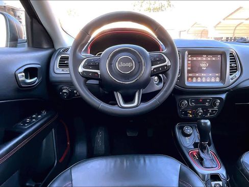 Used 2021 Jeep Compass Trailhawk image 5