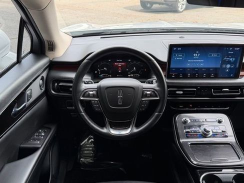 Used 2022 Lincoln Nautilus Reserve w/ Luxury Package image 7