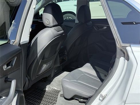 Used 2023 Audi Q8 Premium Plus w/ Premium Plus Package image 29