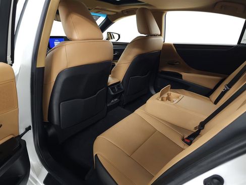 Certified 2024 Lexus ES 250 w/ Premium Package image 30