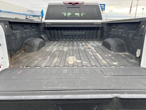 Used 2024 Chevrolet Silverado 2500 ZR2 w/ Technology Package image 13