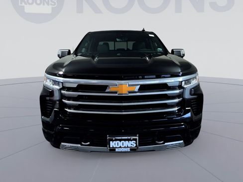 Used 2024 Chevrolet Silverado 1500 High Country w/ High Country Premium Package AWD/4WD image 11