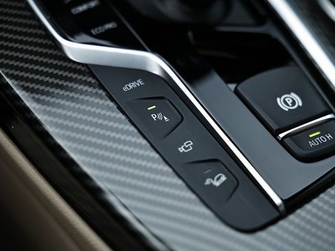 Used 2021 BMW X3 xDrive30e w/ Premium Package image 40