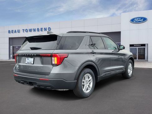 New 2026 Ford Explorer Active image 4