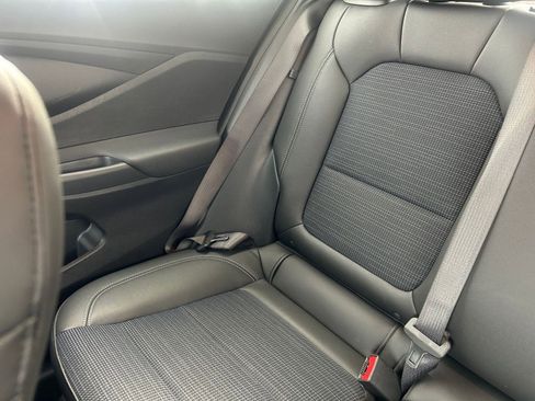 Used 2025 Buick Envista Preferred image 39